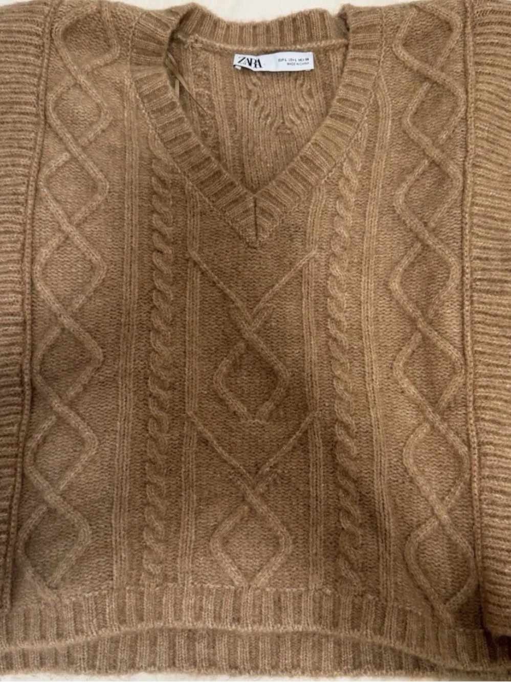 Zara women  Camel Cable-Knit V-Neck Sweater